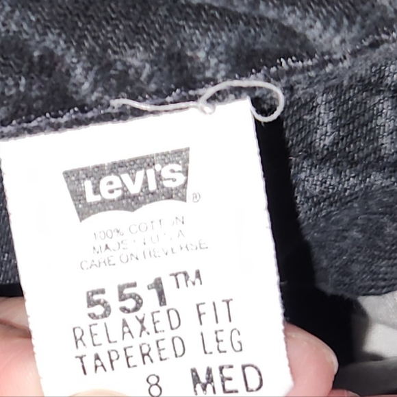 VINTAGE LEVIS 551 MED BLACK WOMENS JEANS GREAT FIND MADE IN THE USA SIZE 8 MED - Picture 2 of 15